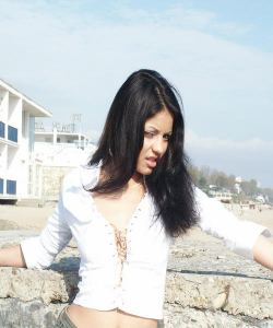 <p class='ppt-number'>221 779 + PIN 433</p><p class='ppt-pricing-de'>1,99 Euro/Min.</p>