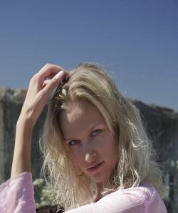 <p class='ppt-number'> 221 779 + PIN 073</p><p class='ppt-pricing-de'>1,99 Euro/Min.</p>