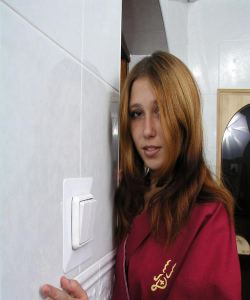 <p class='ppt-number'>221 779 + PIN 434</p><p class='ppt-pricing-de'>1,99 Euro/Min.</p>