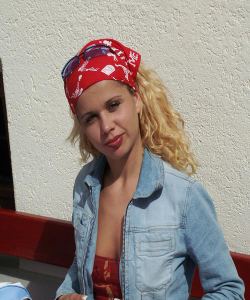<p class='ppt-number'>221 779 + PIN 434</p><p class='ppt-pricing-de'>1,99 Euro/Min.</p>