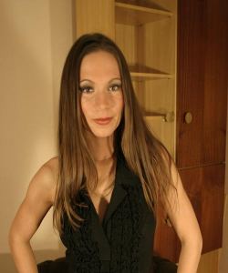 <p class='ppt-number'>221 779 + PIN 073</p><p class='ppt-pricing-de'>1,99 Euro/Min.</p>