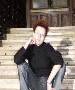 <p class='ppt-number'>221 779 + PIN 073</p><p class='ppt-pricing-de'>1,99 Euro/Min.</p>