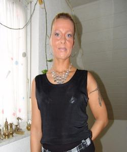 <p class='ppt-number'> 221 779 + PIN 434</p><p class='ppt-pricing-de'>1,99 Euro/Min.</p>