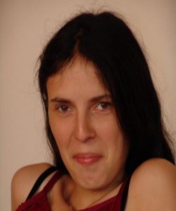 <p class='ppt-number'> 221 779 + PIN 433</p><p class='ppt-pricing-de'>1,99 Euro/Min.</p>
